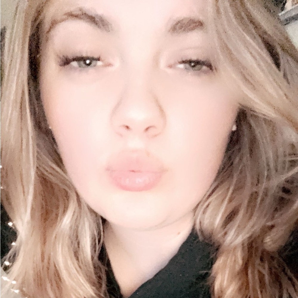 Meet your Posher, Lily